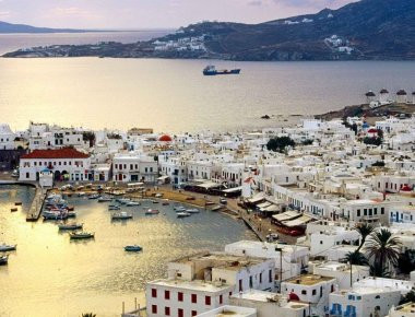 Μύκονος: Στα ύψη η εγκληματικότητα- Κι άλλο ζευγάρι θύμα ληστείας σε πολυτελή βίλα